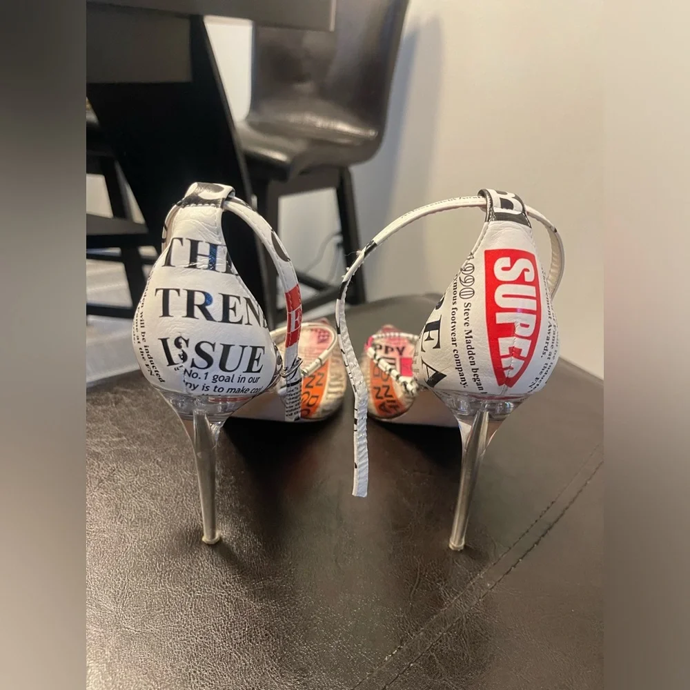 Steve Madden Alessi Newspaper Print Ankle Strap Clear heels Pumps Size 8.5